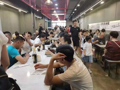 五一游兰州，这锅老顾家砂锅，暖到心坎里！